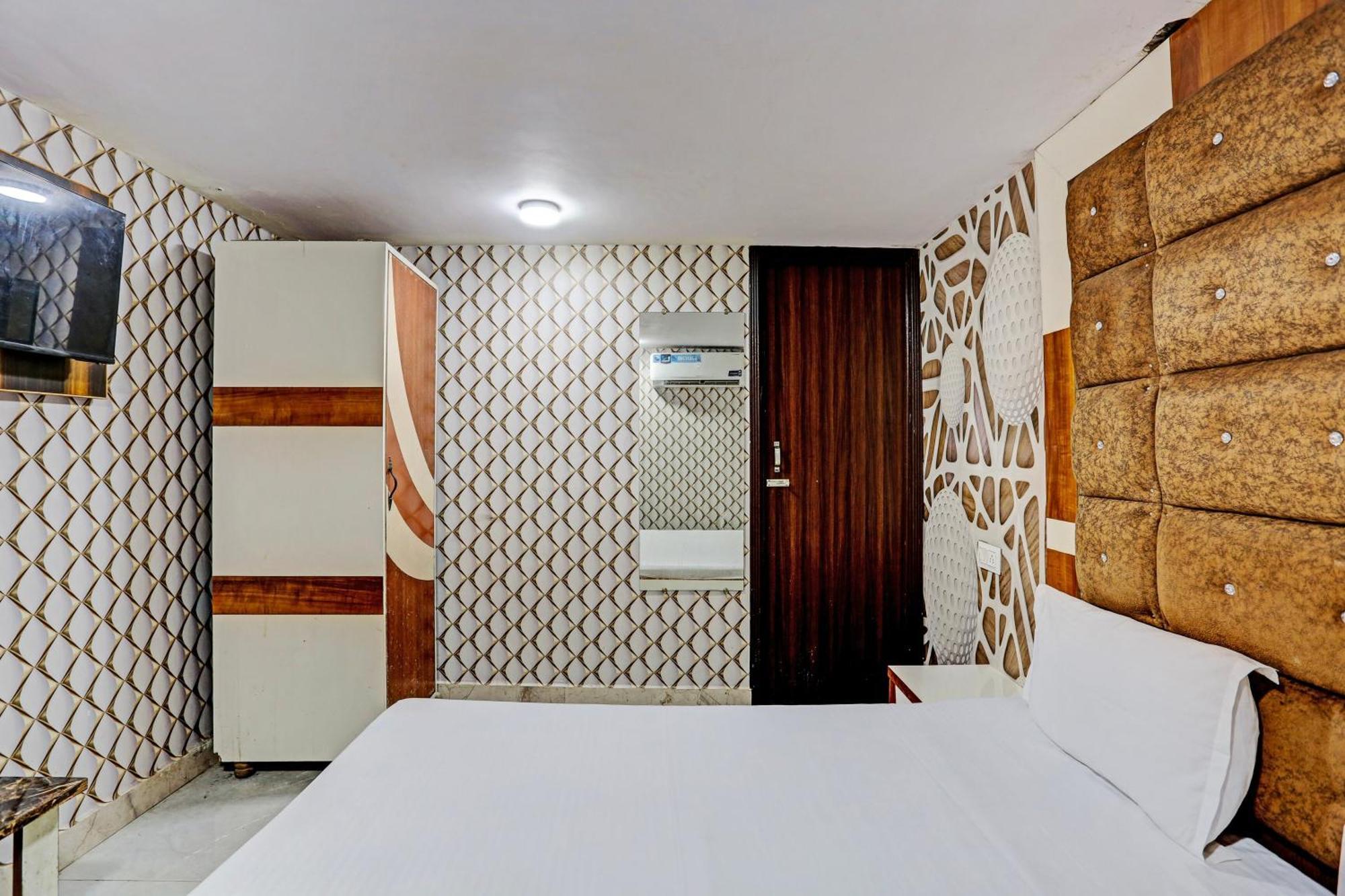 Hotel O Saffron Night Stay Amritsar Exterior foto